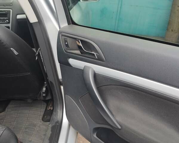 Серый Шкода Октавия, объемом двигателя 1.6 л и пробегом 223 тыс. км за 9200 $, фото 11 на Automoto.ua
