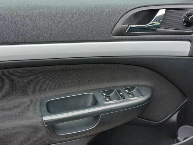 Сірий Шкода Октавія, об'ємом двигуна 1.4 л та пробігом 209 тис. км за 7800 $, фото 20 на Automoto.ua