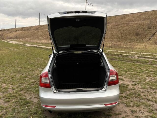 Серый Шкода Октавия, объемом двигателя 1.6 л и пробегом 202 тыс. км за 7700 $, фото 8 на Automoto.ua