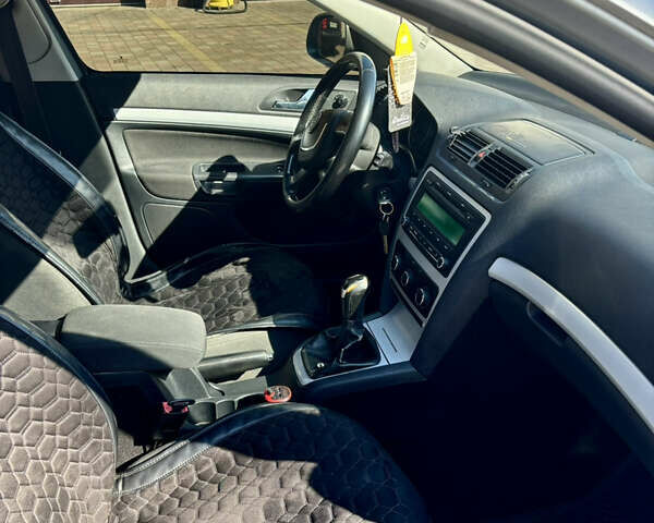 Сірий Шкода Октавія, об'ємом двигуна 1.6 л та пробігом 314 тис. км за 7250 $, фото 23 на Automoto.ua