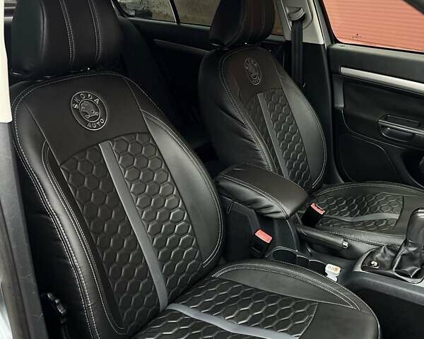 Серый Шкода Октавия, объемом двигателя 1.8 л и пробегом 239 тыс. км за 8800 $, фото 57 на Automoto.ua