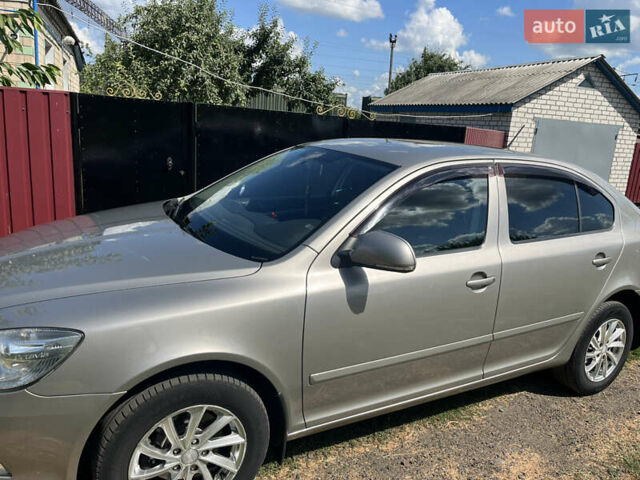 Серый Шкода Октавия, объемом двигателя 1.6 л и пробегом 231 тыс. км за 9100 $, фото 9 на Automoto.ua