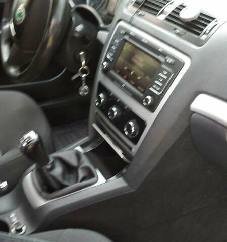 Серый Шкода Октавия, объемом двигателя 1.6 л и пробегом 209 тыс. км за 9800 $, фото 26 на Automoto.ua