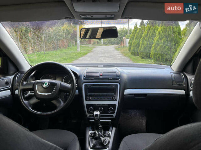 Шкода Октавия 2011 в Запорожье на Automoto.ua Серый Шкода Октавия, объемом двигателя 1.8 л и пробегом 180 тыс. км за 7100 $, фото 37 на Automoto.ua