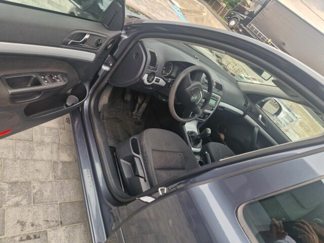 Сірий Шкода Октавія, об'ємом двигуна 1.2 л та пробігом 160 тис. км за 6700 $, фото 2 на Automoto.ua