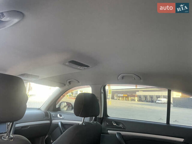 Сірий Шкода Октавія, об'ємом двигуна 1.6 л та пробігом 190 тис. км за 8700 $, фото 27 на Automoto.ua