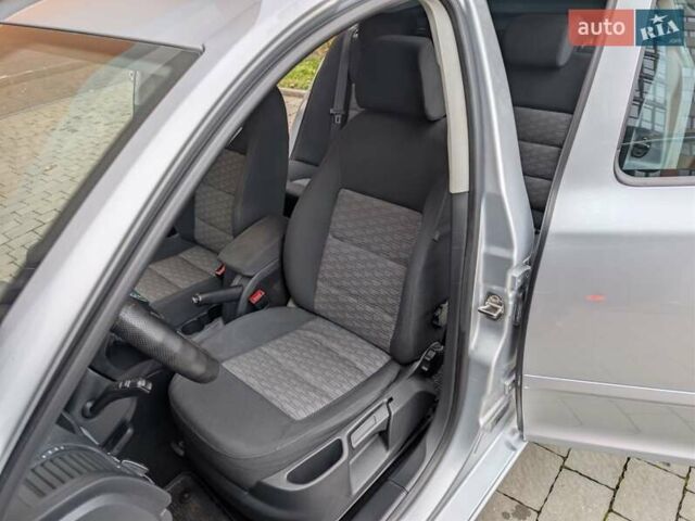 Серый Шкода Октавия, объемом двигателя 1.6 л и пробегом 306 тыс. км за 7850 $, фото 55 на Automoto.ua