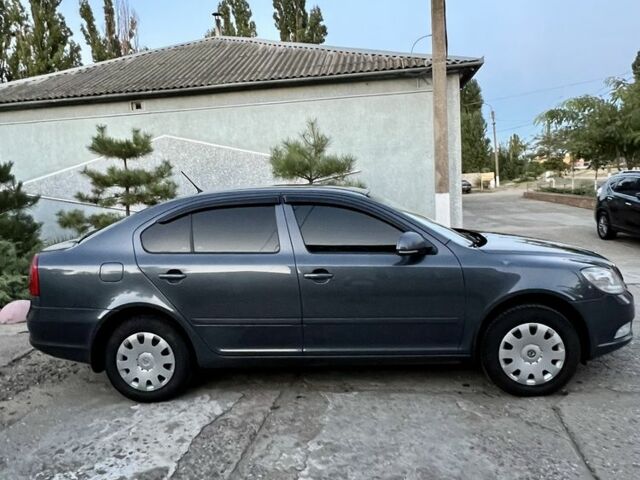 Серый Шкода Октавия, объемом двигателя 1.8 л и пробегом 324 тыс. км за 7600 $, фото 2 на Automoto.ua