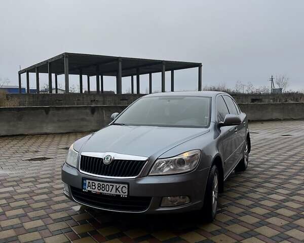 Серый Шкода Октавия, объемом двигателя 1.8 л и пробегом 239 тыс. км за 8800 $, фото 2 на Automoto.ua