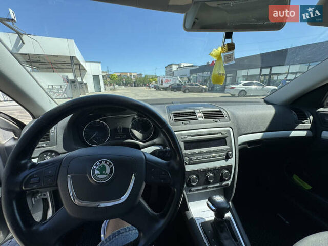 Сірий Шкода Октавія, об'ємом двигуна 1.6 л та пробігом 306 тис. км за 7900 $, фото 5 на Automoto.ua