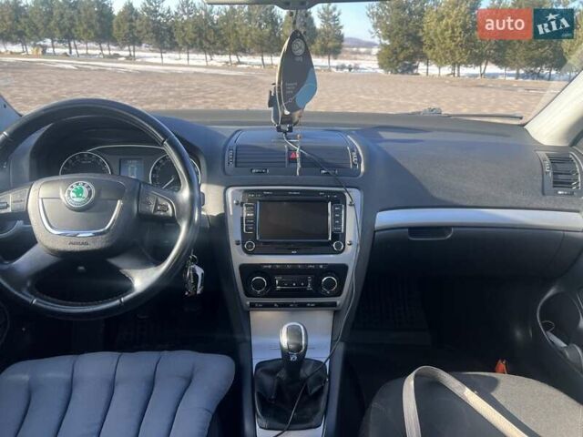 Серый Шкода Октавия, объемом двигателя 1.6 л и пробегом 274 тыс. км за 8700 $, фото 11 на Automoto.ua
