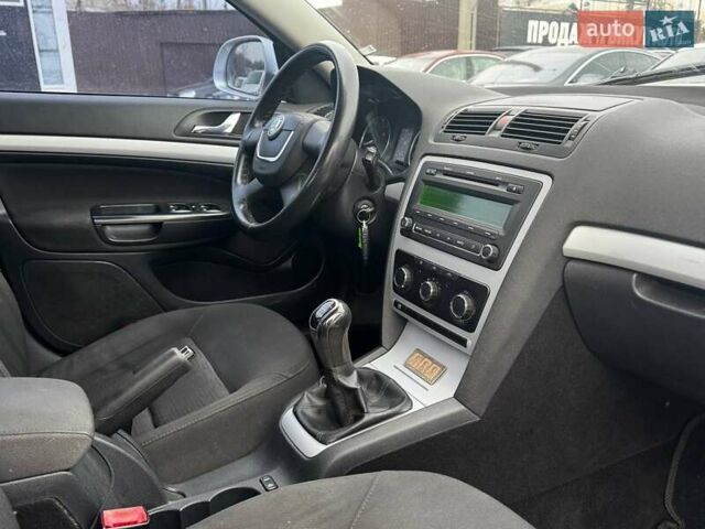 Серый Шкода Октавия, объемом двигателя 1.8 л и пробегом 330 тыс. км за 6700 $, фото 24 на Automoto.ua