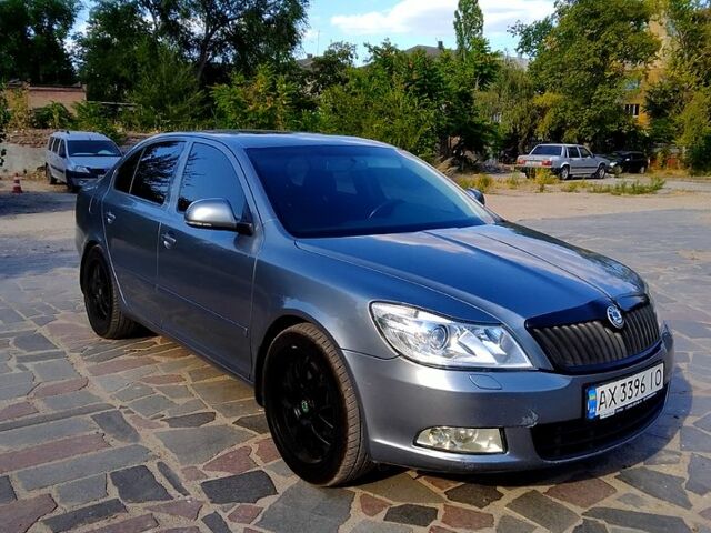 Серый Шкода Октавия, объемом двигателя 1.8 л и пробегом 200 тыс. км за 7700 $, фото 1 на Automoto.ua