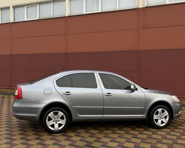 Серый Шкода Октавия, объемом двигателя 1.8 л и пробегом 239 тыс. км за 8800 $, фото 12 на Automoto.ua