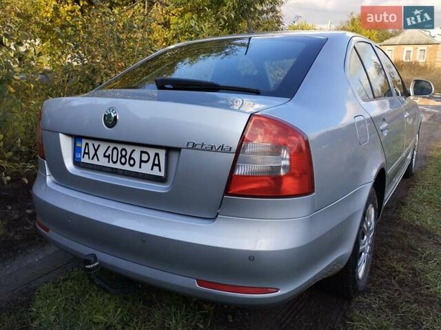 Серый Шкода Октавия, объемом двигателя 1.2 л и пробегом 255 тыс. км за 6000 $, фото 4 на Automoto.ua