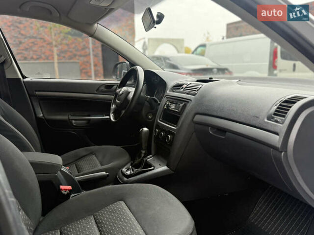 Серый Шкода Октавия, объемом двигателя 1.6 л и пробегом 209 тыс. км за 6500 $, фото 7 на Automoto.ua