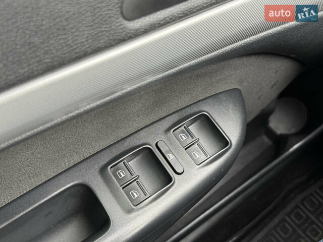 Серый Шкода Октавия, объемом двигателя 1.8 л и пробегом 166 тыс. км за 7300 $, фото 16 на Automoto.ua