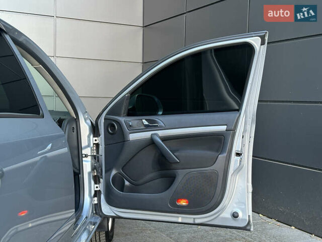 Серый Шкода Октавия, объемом двигателя 1.8 л и пробегом 240 тыс. км за 8200 $, фото 31 на Automoto.ua