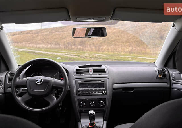 Серый Шкода Октавия, объемом двигателя 1.6 л и пробегом 202 тыс. км за 7700 $, фото 18 на Automoto.ua