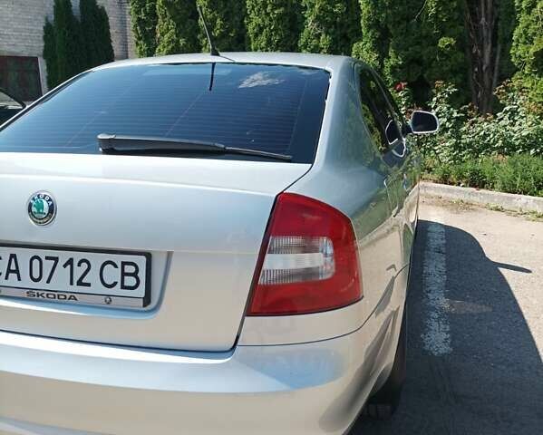 Серый Шкода Октавия, объемом двигателя 1.8 л и пробегом 212 тыс. км за 7800 $, фото 7 на Automoto.ua
