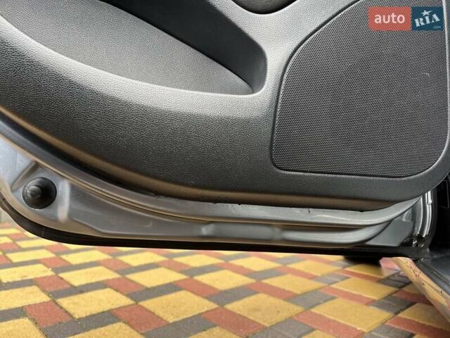 Серый Шкода Октавия, объемом двигателя 1.8 л и пробегом 239 тыс. км за 8800 $, фото 43 на Automoto.ua