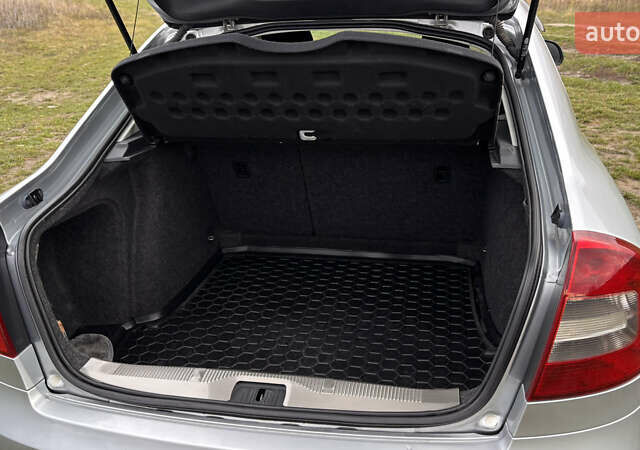 Сірий Шкода Октавія, об'ємом двигуна 1.6 л та пробігом 202 тис. км за 7700 $, фото 22 на Automoto.ua