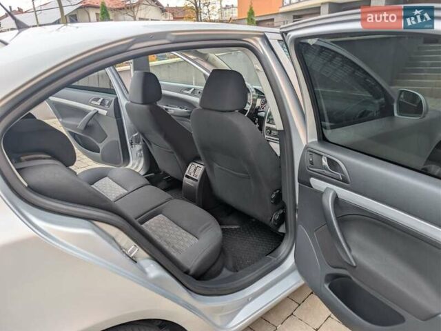 Серый Шкода Октавия, объемом двигателя 1.6 л и пробегом 306 тыс. км за 7850 $, фото 44 на Automoto.ua