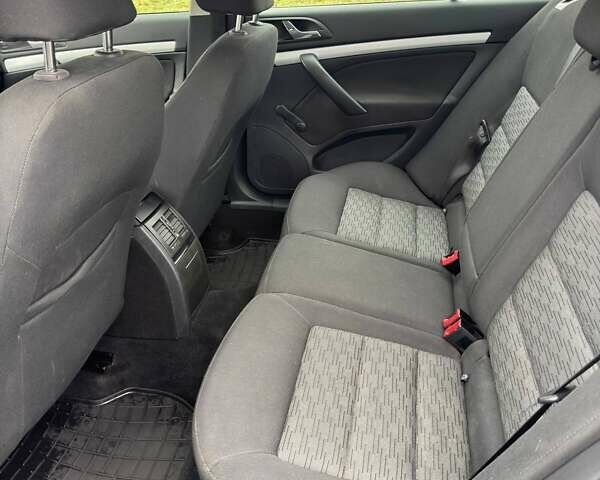 Серый Шкода Октавия, объемом двигателя 1.2 л и пробегом 190 тыс. км за 6750 $, фото 3 на Automoto.ua