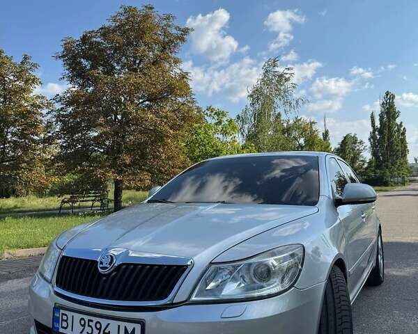 Сірий Шкода Октавія, об'ємом двигуна 1.8 л та пробігом 221 тис. км за 8000 $, фото 23 на Automoto.ua