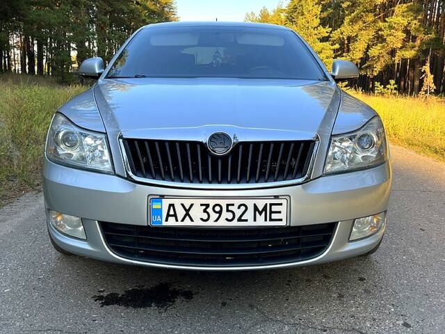 Серый Шкода Октавия, объемом двигателя 1.8 л и пробегом 165 тыс. км за 9800 $, фото 2 на Automoto.ua