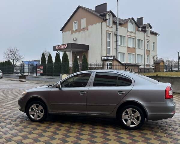 Серый Шкода Октавия, объемом двигателя 1.8 л и пробегом 239 тыс. км за 8800 $, фото 6 на Automoto.ua
