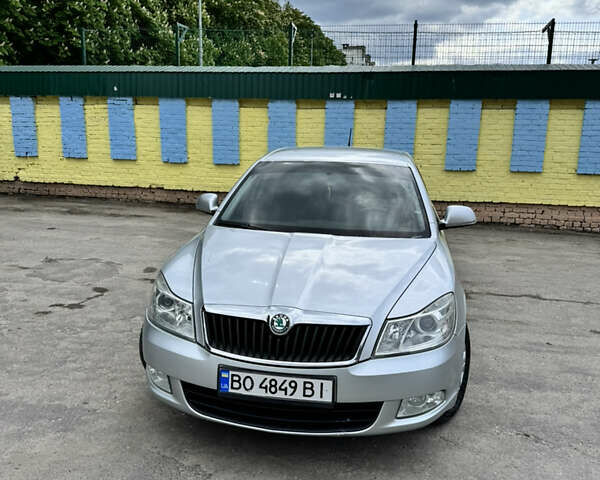 Сірий Шкода Октавія, об'ємом двигуна 1.8 л та пробігом 160 тис. км за 7100 $, фото 1 на Automoto.ua