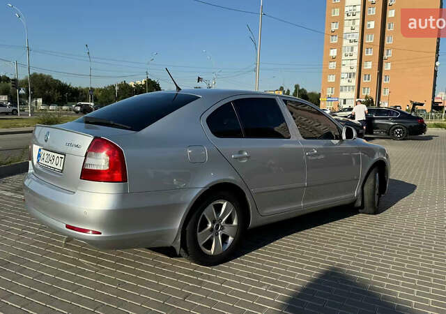 Серый Шкода Октавия, объемом двигателя 1.6 л и пробегом 289 тыс. км за 9000 $, фото 15 на Automoto.ua