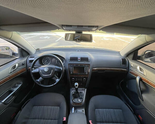 Серый Шкода Октавия, объемом двигателя 1.8 л и пробегом 283 тыс. км за 7400 $, фото 9 на Automoto.ua