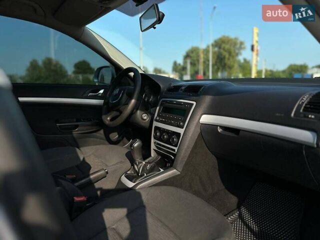 Сірий Шкода Октавія, об'ємом двигуна 1.8 л та пробігом 265 тис. км за 7200 $, фото 10 на Automoto.ua
