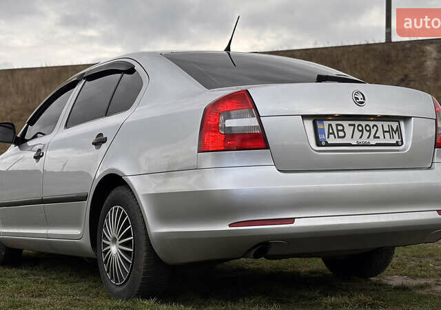 Серый Шкода Октавия, объемом двигателя 1.6 л и пробегом 202 тыс. км за 7700 $, фото 2 на Automoto.ua