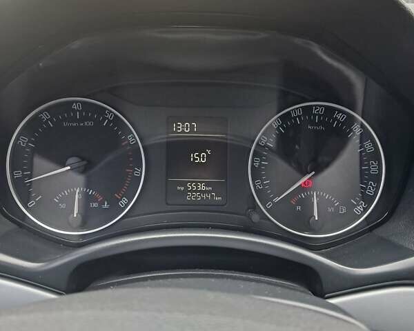Серый Шкода Октавия, объемом двигателя 1.6 л и пробегом 225 тыс. км за 7700 $, фото 10 на Automoto.ua