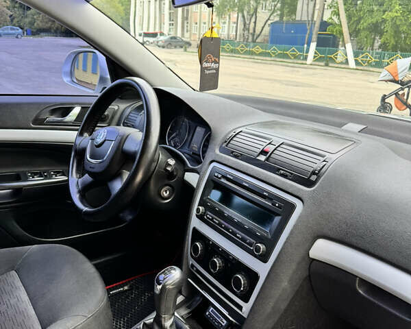 Сірий Шкода Октавія, об'ємом двигуна 1.8 л та пробігом 160 тис. км за 7100 $, фото 6 на Automoto.ua