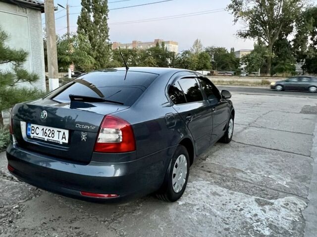Серый Шкода Октавия, объемом двигателя 1.8 л и пробегом 324 тыс. км за 7600 $, фото 3 на Automoto.ua