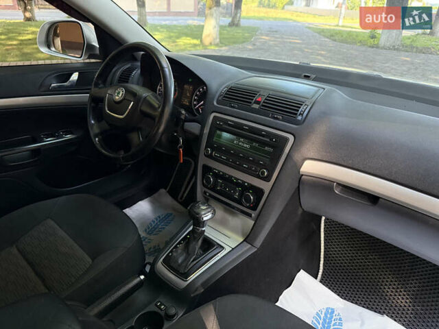 Сірий Шкода Октавія, об'ємом двигуна 2 л та пробігом 254 тис. км за 8400 $, фото 42 на Automoto.ua