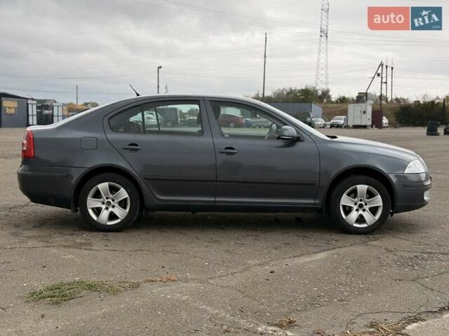 Серый Шкода Октавия, объемом двигателя 1.6 л и пробегом 301 тыс. км за 7500 $, фото 5 на Automoto.ua