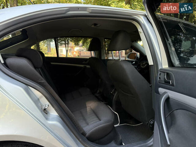 Сірий Шкода Октавія, об'ємом двигуна 2 л та пробігом 254 тис. км за 8400 $, фото 34 на Automoto.ua