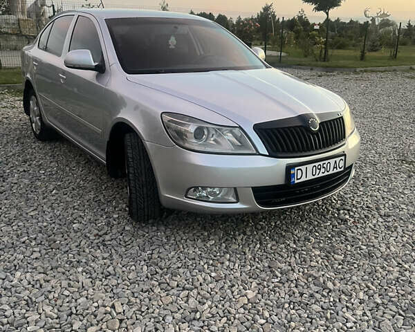 Серый Шкода Октавия, объемом двигателя 1.8 л и пробегом 334 тыс. км за 7200 $, фото 1 на Automoto.ua