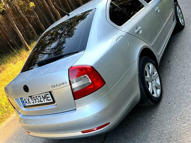 Серый Шкода Октавия, объемом двигателя 1.8 л и пробегом 165 тыс. км за 9800 $, фото 3 на Automoto.ua