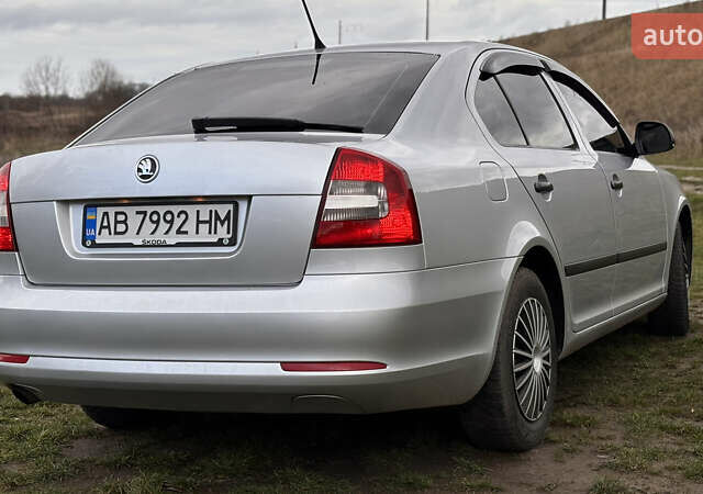 Серый Шкода Октавия, объемом двигателя 1.6 л и пробегом 202 тыс. км за 7700 $, фото 3 на Automoto.ua