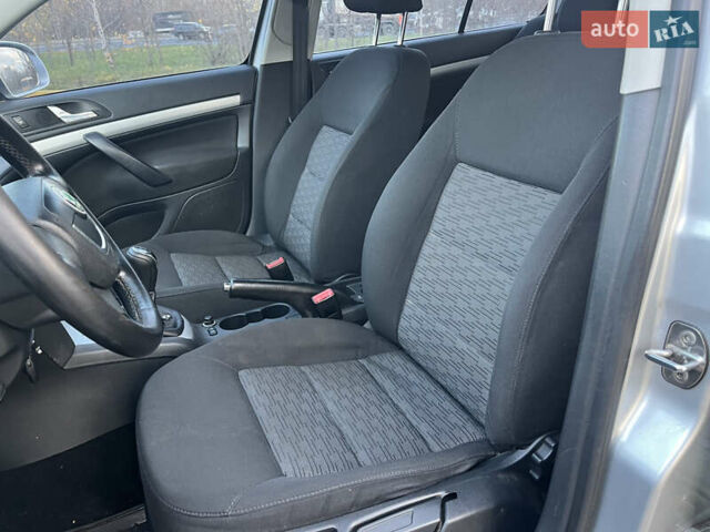 Сірий Шкода Октавія, об'ємом двигуна 1.8 л та пробігом 215 тис. км за 6400 $, фото 12 на Automoto.ua