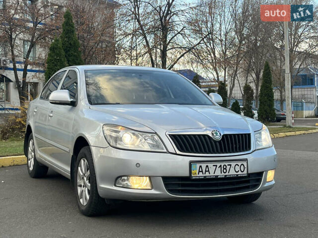 Сірий Шкода Октавія, об'ємом двигуна 1.8 л та пробігом 215 тис. км за 6350 $, фото 1 на Automoto.ua