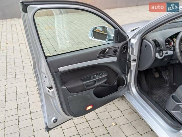 Серый Шкода Октавия, объемом двигателя 1.6 л и пробегом 306 тыс. км за 7850 $, фото 43 на Automoto.ua