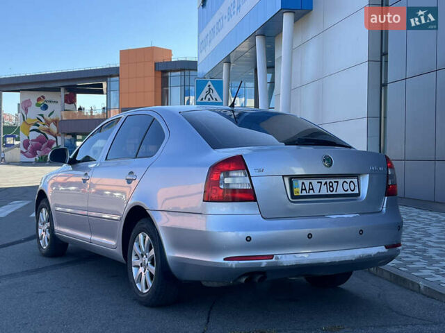Серый Шкода Октавия, объемом двигателя 1.8 л и пробегом 215 тыс. км за 6550 $, фото 2 на Automoto.ua