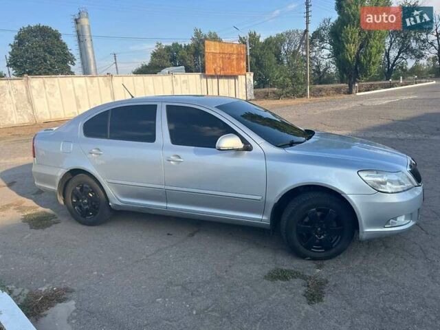 Шкода Октавия 2011 в Никополе на Automoto.ua Серый Шкода Октавия, объемом двигателя 1.8 л и пробегом 335 тыс. км за 6199 $, фото 2 на Automoto.ua